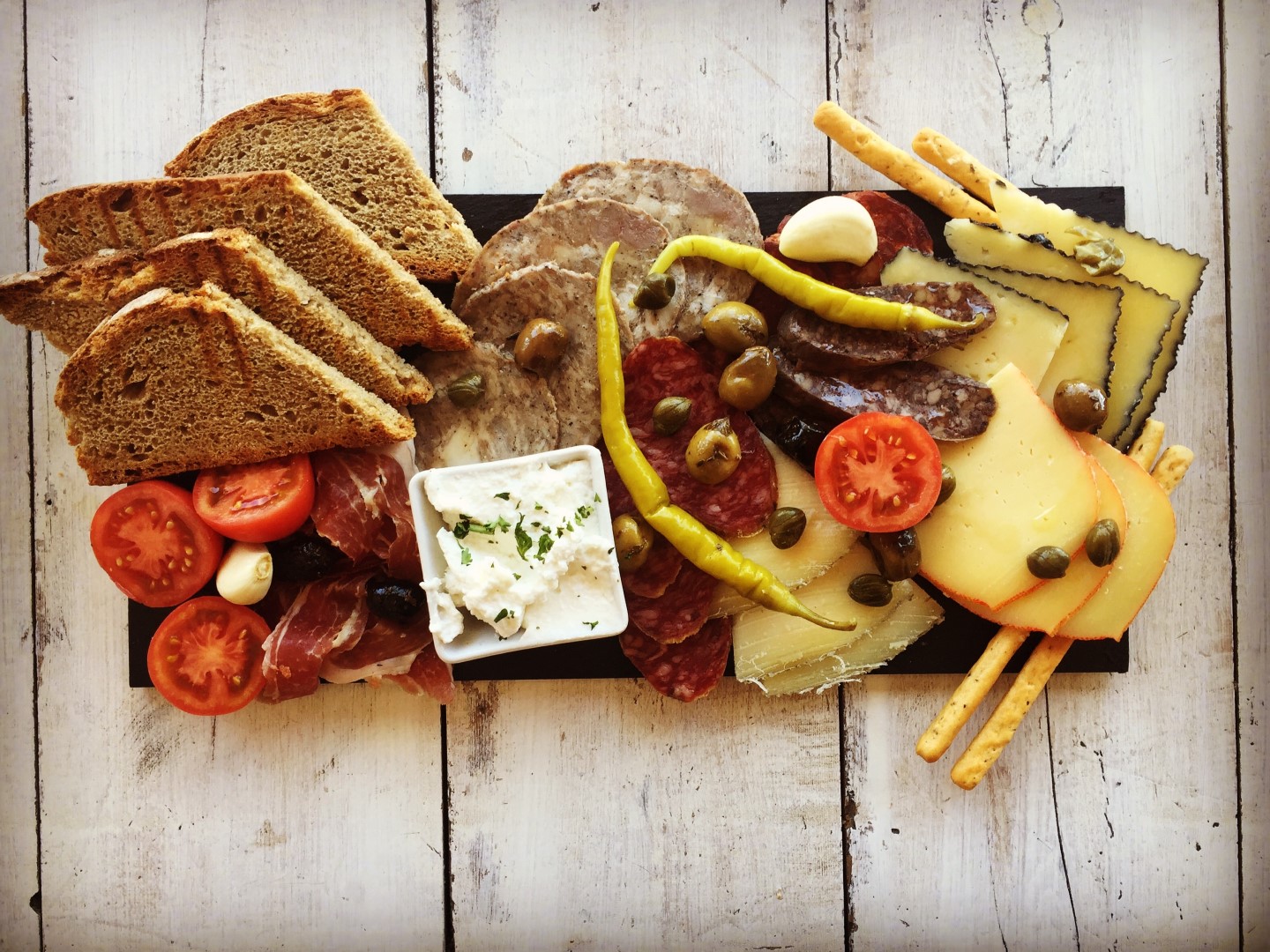 Different kind of Spanish ham and cheese €14,90